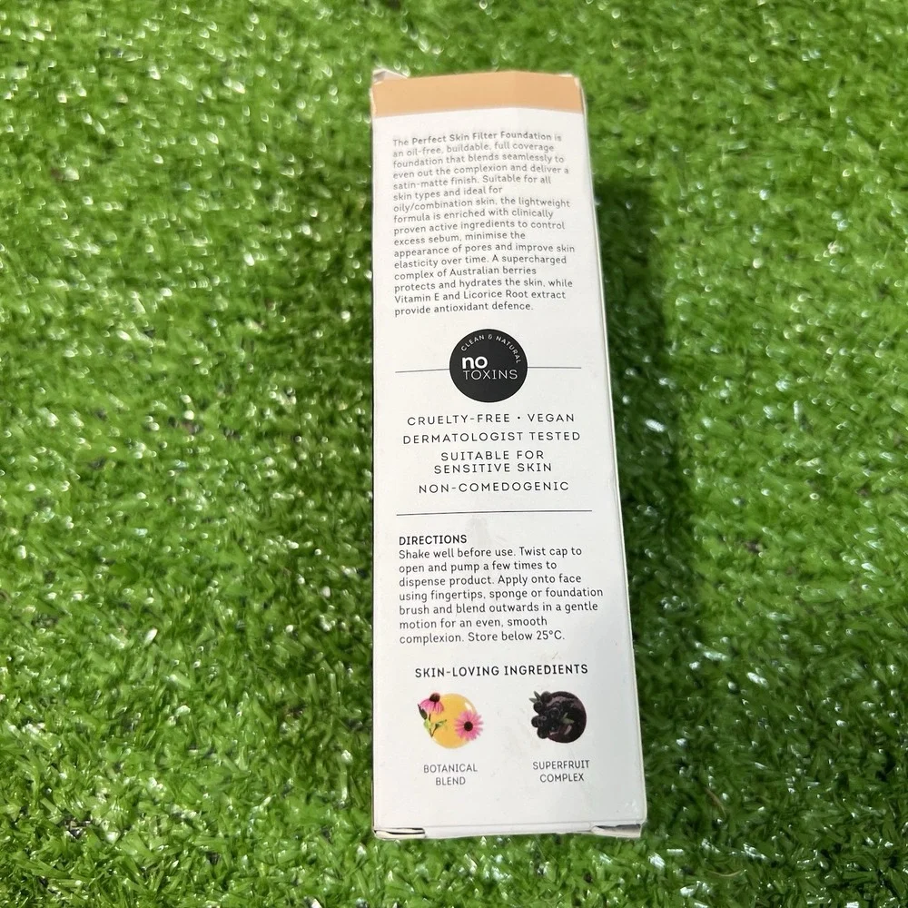 nude by nature foundation C5 sunkissed full coverage foundation matte finish NWT